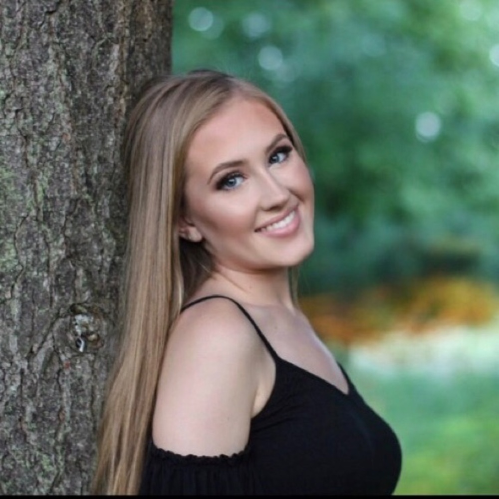 Meet your Posher, Genna
